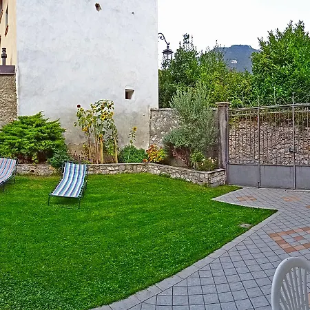 Holiday home Casa Augusta Green Courtyard By Gardadomusmea