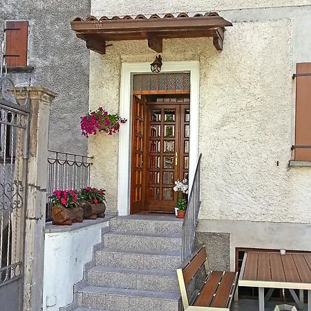 Holiday home Casa Augusta Green Courtyard By Gardadomusmea *